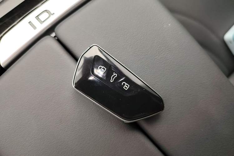 Used Volkswagen ID.7 VIZZION 2024 PRO Model Vehicle Key