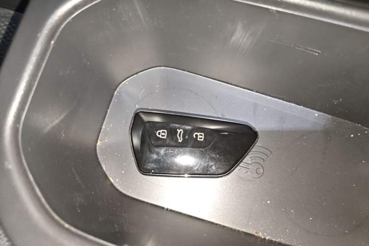 Used Volkswagen ID.7 VIZZION 2024 PRO Model Vehicle Key