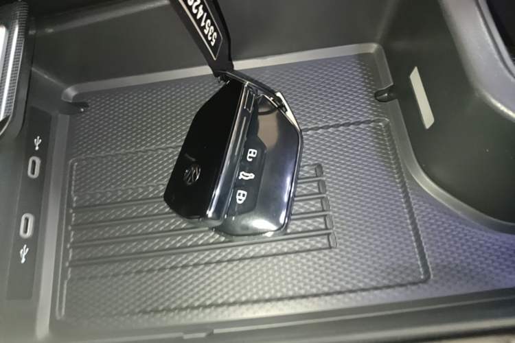 Used Volkswagen ID.7 VIZZION 2024 PRO Model Vehicle Key