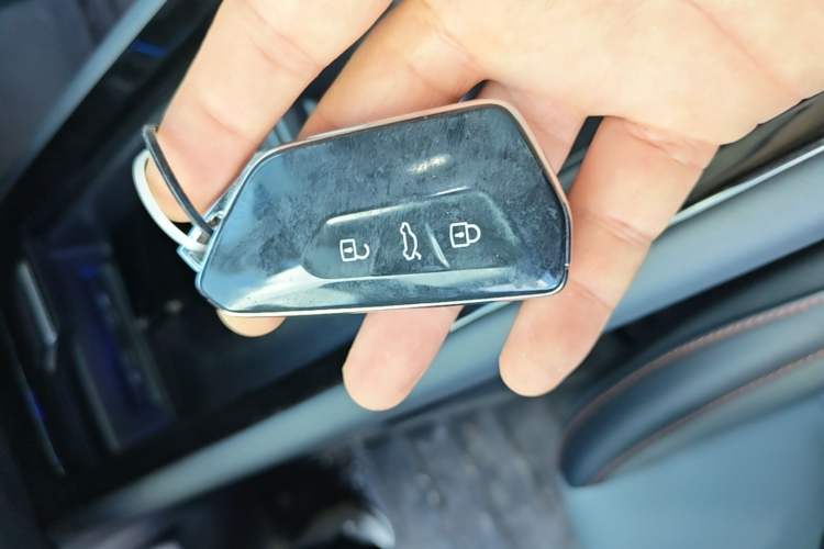 Used Volkswagen ID.7 VIZZION 2024 AIR model Vehicle Key