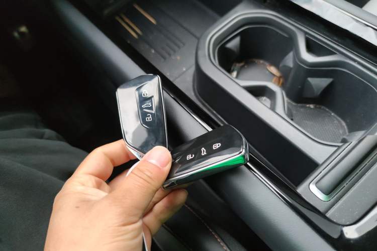 Used Volkswagen ID.7 VIZZION 2024 AIR model Vehicle Key