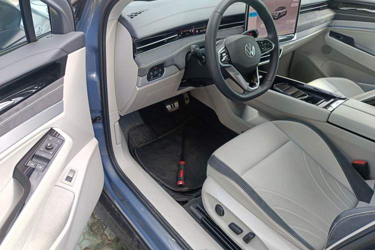 Used Volkswagen ID.7 VIZZION 2024 First Edition Driver Seat