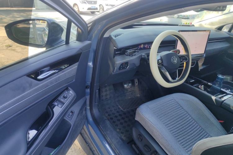 Used Volkswagen ID.7 VIZZION 2024 First Edition Driver Seat