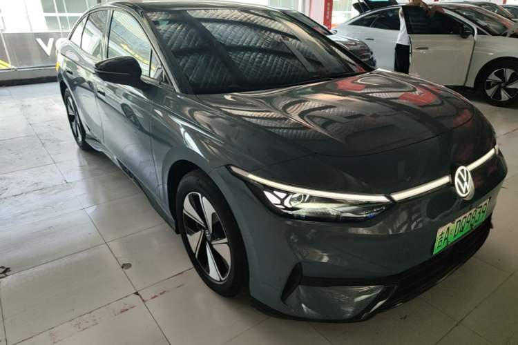 Used Volkswagen ID.7 VIZZION 2024 AIR model Front Right 45 Deg