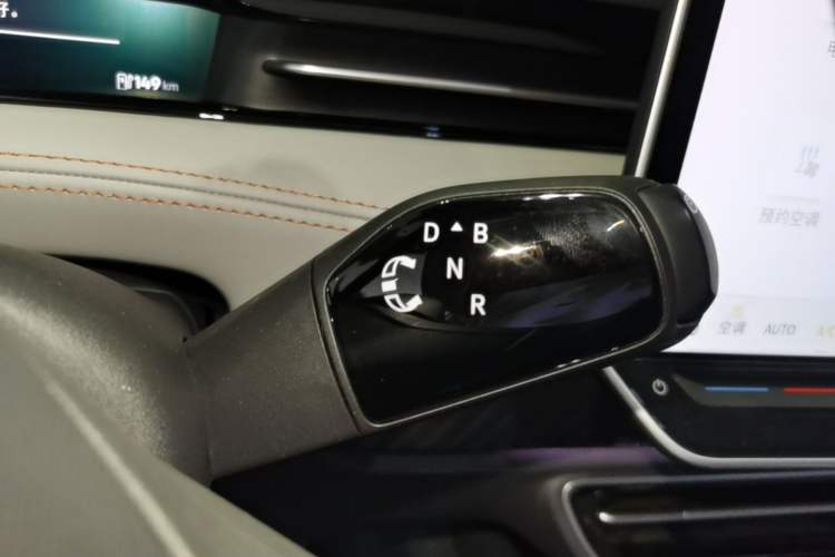 Used Volkswagen ID.7 VIZZION 2024 AIR model Gear Lever