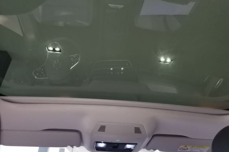 Used Volkswagen ID.7 VIZZION 2024 AIR model Headliner