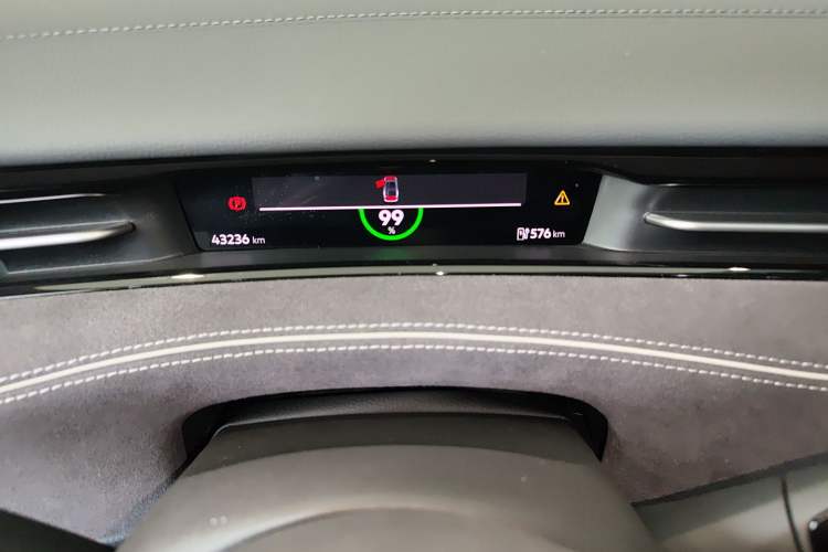 Used Volkswagen ID.7 VIZZION 2024 First Edition Instrument Cluster