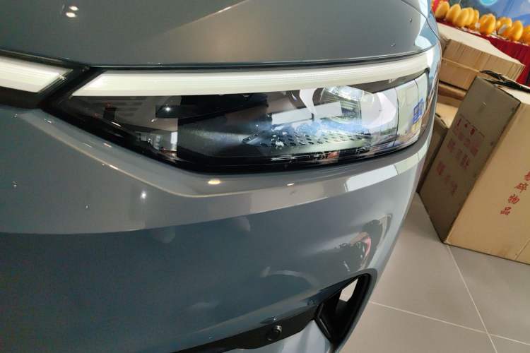 Used Volkswagen ID.7 VIZZION 2024 First Edition Left Front Headlight