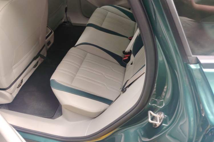 Used Volkswagen ID.7 VIZZION 2024 First Edition Left Rear Seat