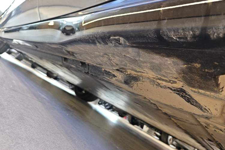 Used Volkswagen ID.7 VIZZION 2024 PRIME Left Side Sill