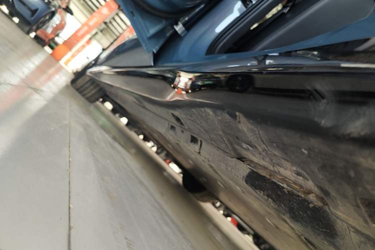 Used Volkswagen ID.7 VIZZION 2024 PRO Model Left Side Sill