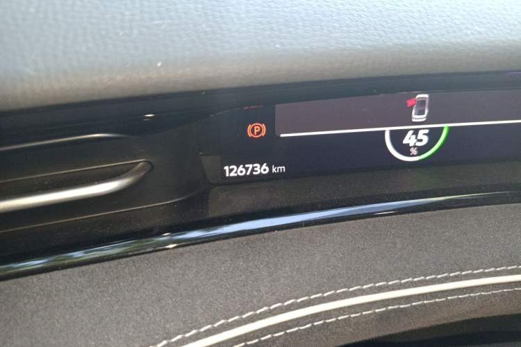 Used Volkswagen ID.7 VIZZION 2024 PRO Model Odometer Close Up