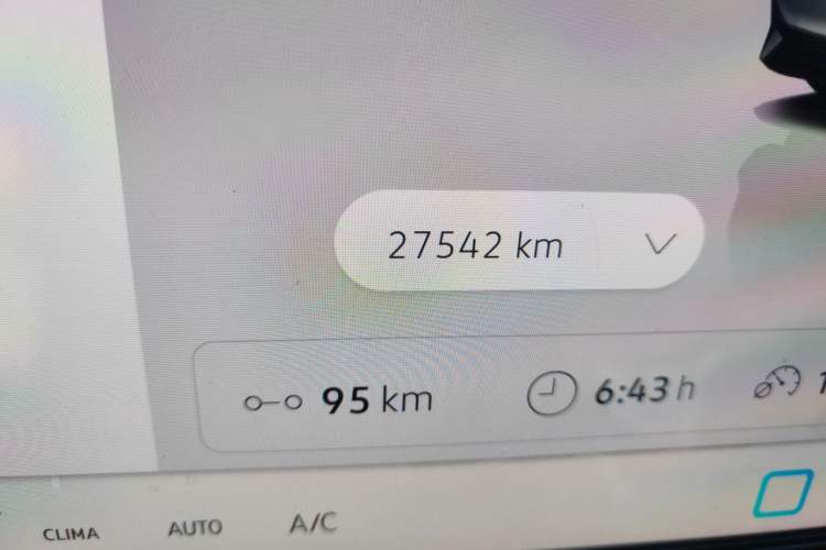 Used Volkswagen ID.7 VIZZION 2024 First Edition Odometer Close Up