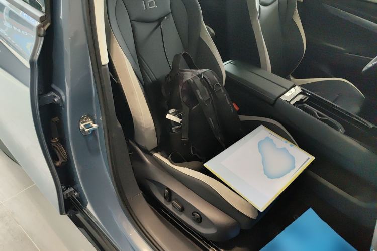 Used Volkswagen ID.7 VIZZION 2024 First Edition Right Front Seat