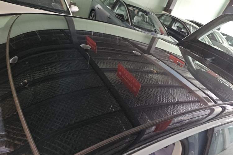 Used Volkswagen ID.7 VIZZION 2024 AIR model Roof