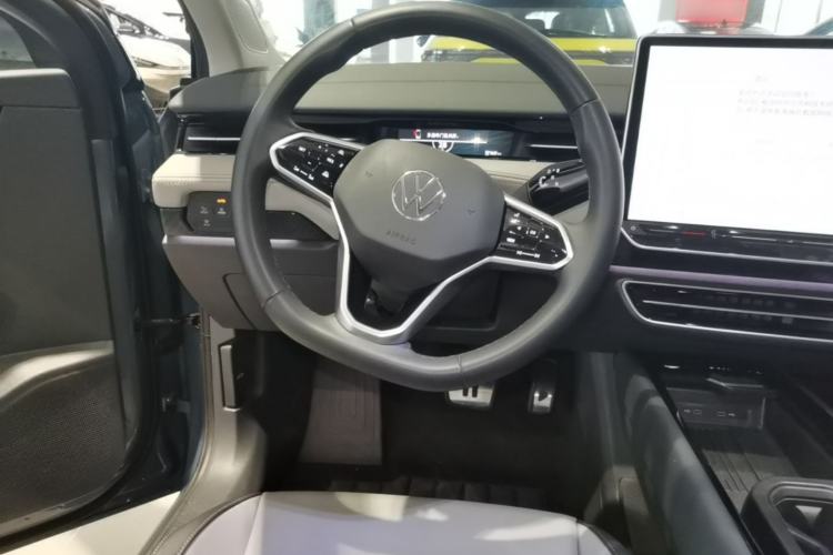 Used Volkswagen ID.7 VIZZION 2024 AIR model Steering Wheel