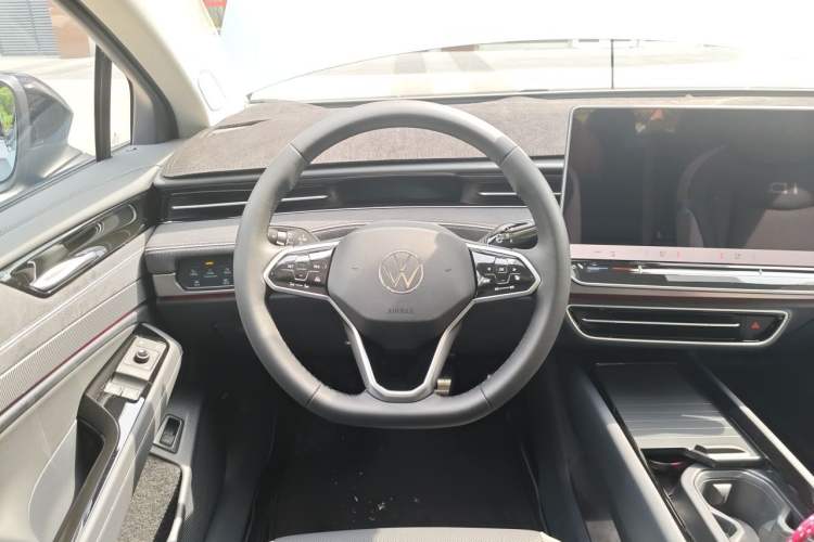 Used Volkswagen ID.7 VIZZION 2024 PRO Model Steering Wheel