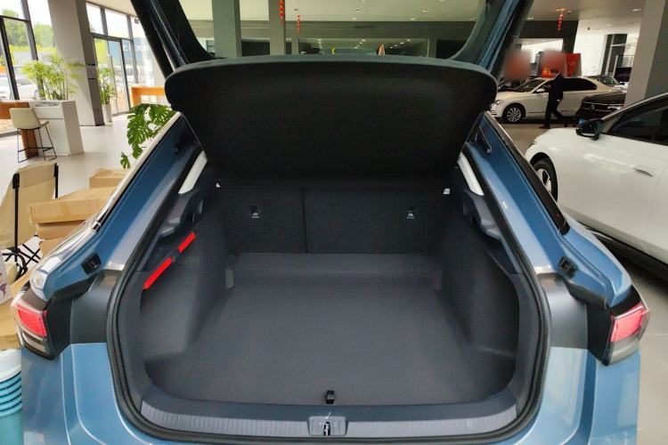 Used Volkswagen ID.7 VIZZION 2024 First Edition Trunk