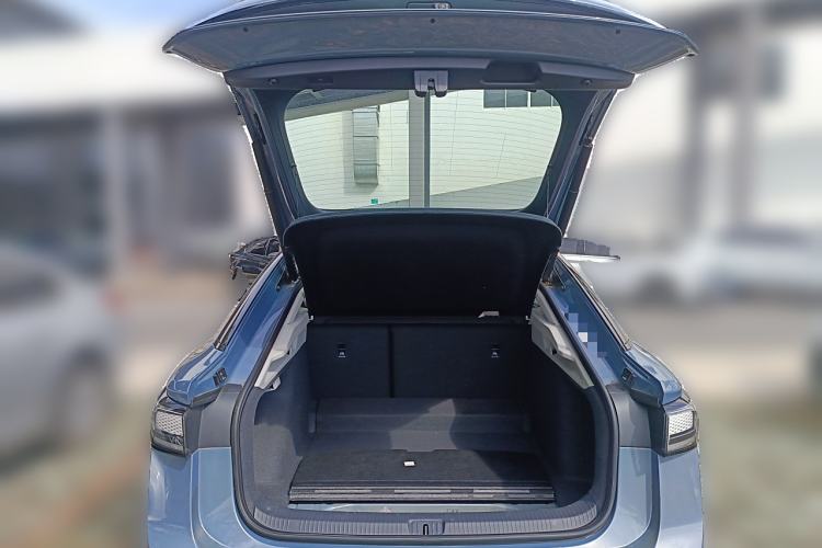 Used Volkswagen ID.7 VIZZION 2024 First Edition Trunk