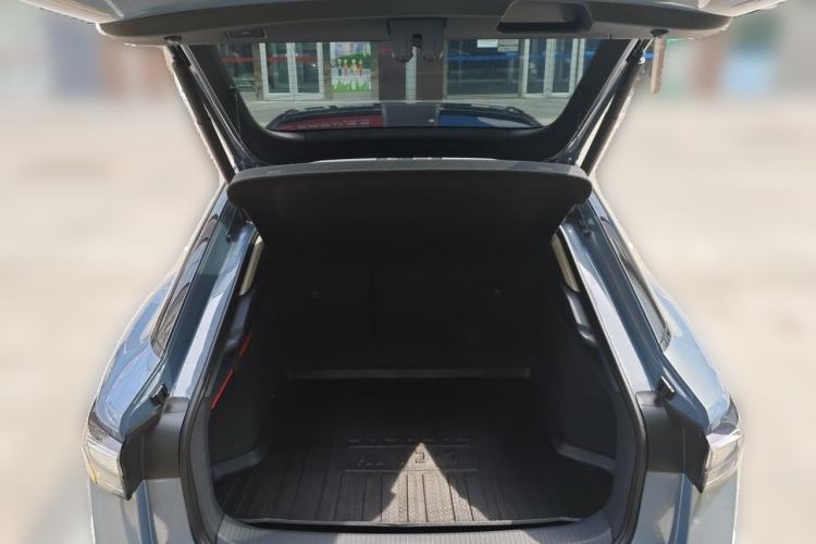 Used Volkswagen ID.7 VIZZION 2024 PRO Model Trunk