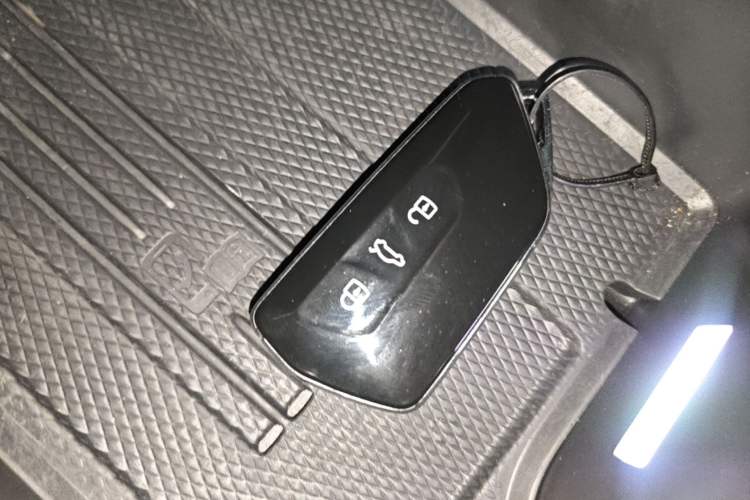 Used Volkswagen ID.7 VIZZION 2024 AIR model Vehicle Key