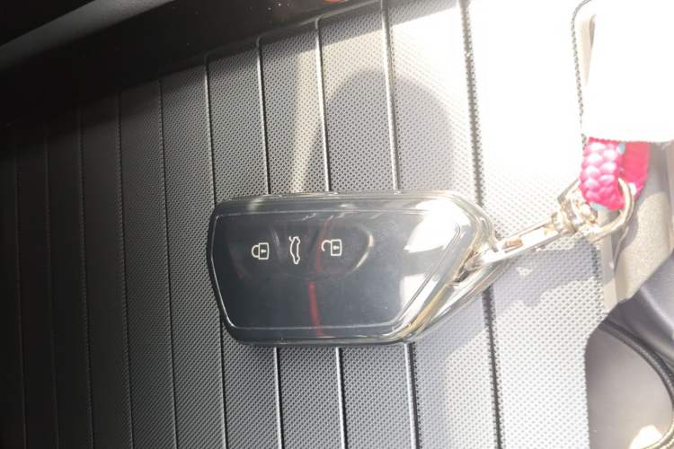 Used Volkswagen ID.7 VIZZION 2024 PRO Model Vehicle Key