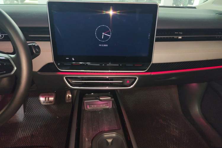 Used Volkswagen ID.7 VIZZION 2024 AIR model Audio And AC Panel