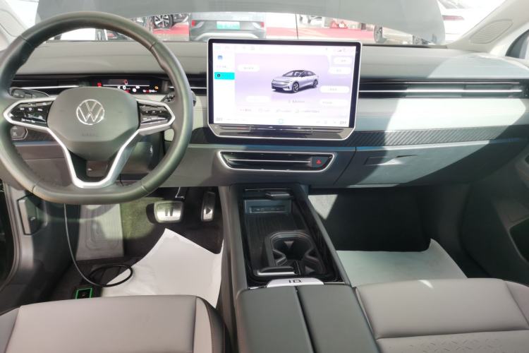 Used Volkswagen ID.7 VIZZION 2024 AIR model Center Console