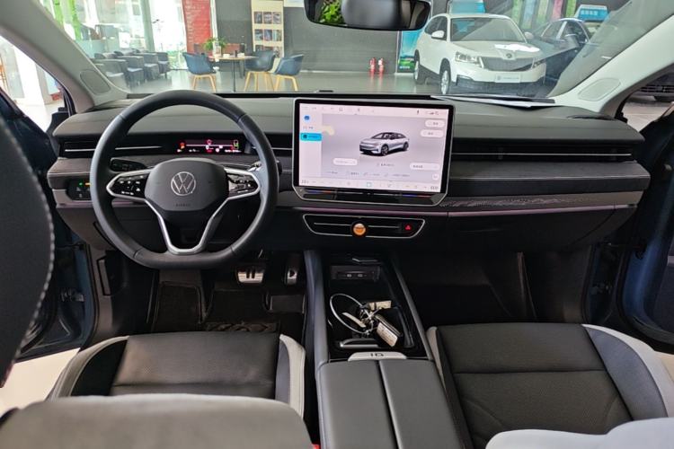 Used Volkswagen ID.7 VIZZION 2024 PRO Model Center Console