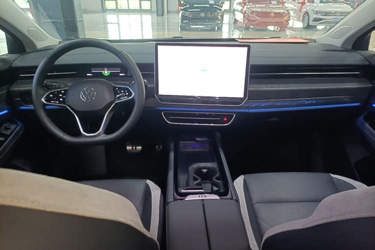 Used Volkswagen ID.7 VIZZION 2024 PRO Model Center Console