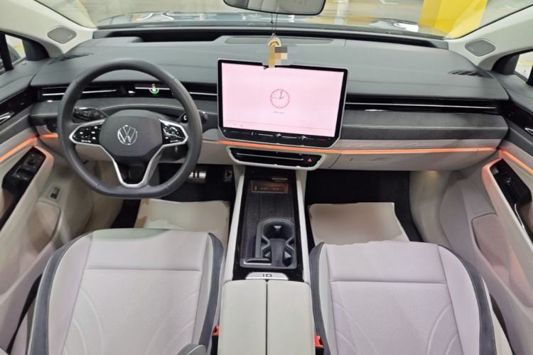 Used Volkswagen ID.7 VIZZION 2024 First Edition Center Console