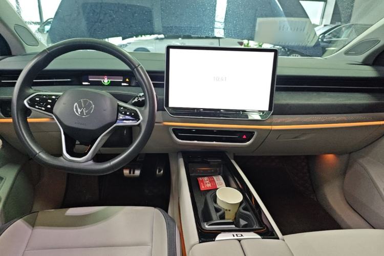 Used Volkswagen ID.7 VIZZION 2024 First Edition Center Console