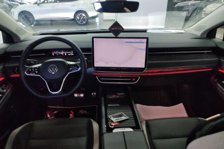 Used Volkswagen ID.7 VIZZION 2024 PRO Model Center Console