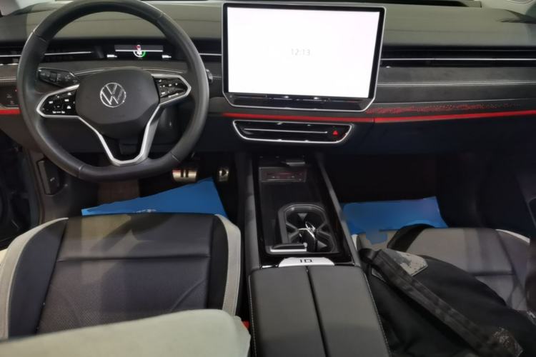 Used Volkswagen ID.7 VIZZION 2024 First Edition Center Console