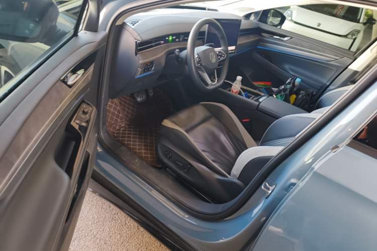 Used Volkswagen ID.7 VIZZION 2024 PRO Model Driver Seat