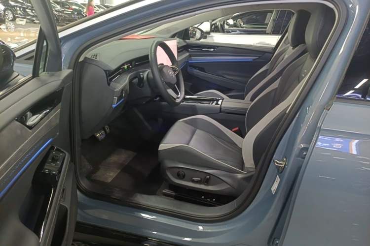 Used Volkswagen ID.7 VIZZION 2024 PRO Model Driver Seat