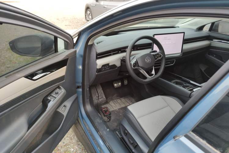 Used Volkswagen ID.7 VIZZION 2024 AIR model Driver Seat