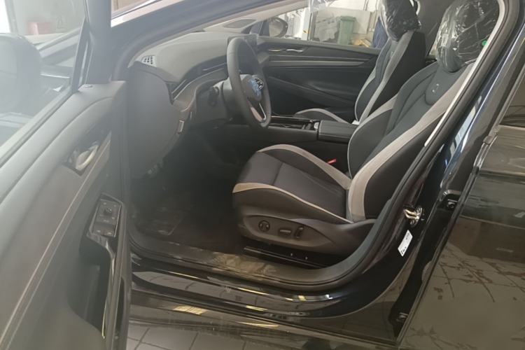 Used Volkswagen ID.7 VIZZION 2024 PRO Model Driver Seat