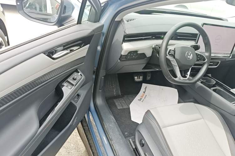 Used Volkswagen ID.7 VIZZION 2024 AIR model Driver Seat