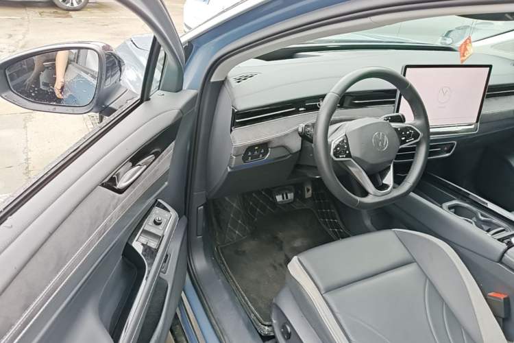 Used Volkswagen ID.7 VIZZION 2024 First Edition Driver Seat