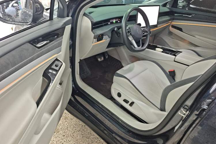 Used Volkswagen ID.7 VIZZION 2024 First Edition Driver Seat