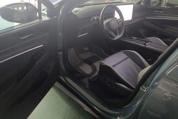 Used Volkswagen ID.7 VIZZION 2024 First Edition Driver Seat