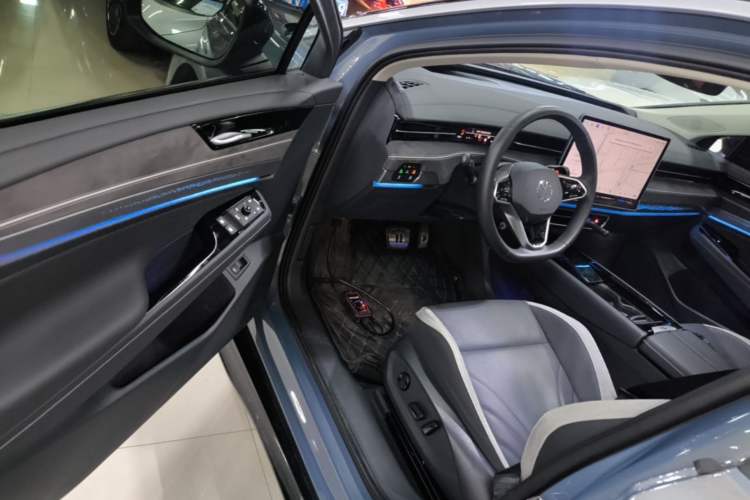 Used Volkswagen ID.7 VIZZION 2024 PRO Model Driver Seat