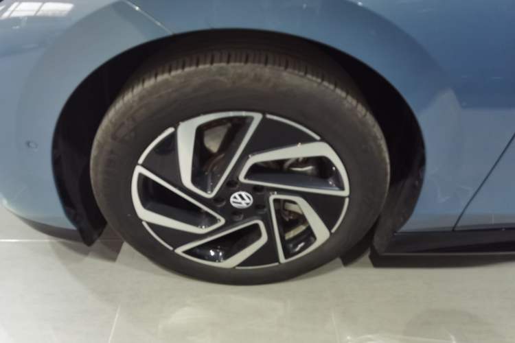Used Volkswagen ID.7 VIZZION 2024 PRO Model Exterior 4