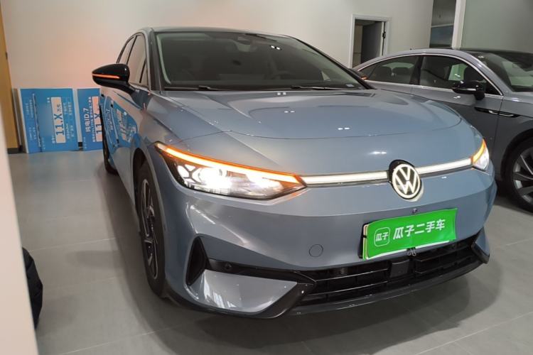 Used Volkswagen ID.7 VIZZION 2024 PRO Model Front Right 45 Deg