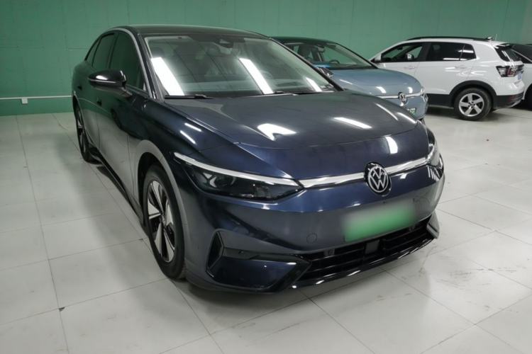 Used Volkswagen ID.7 VIZZION 2024 AIR model Front Right 45 Deg