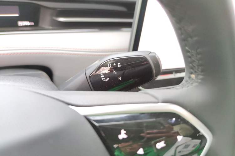 Used Volkswagen ID.7 VIZZION 2024 AIR model Gear Lever
