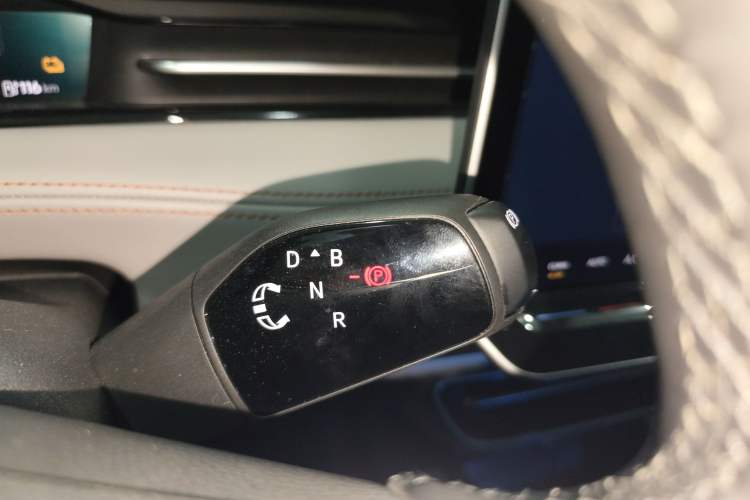 Used Volkswagen ID.7 VIZZION 2024 AIR model Gear Lever