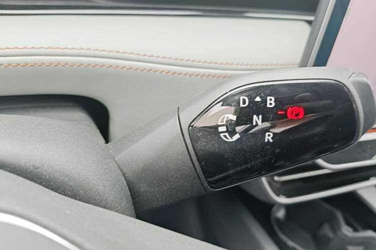 Used Volkswagen ID.7 VIZZION 2024 AIR model Gear Lever