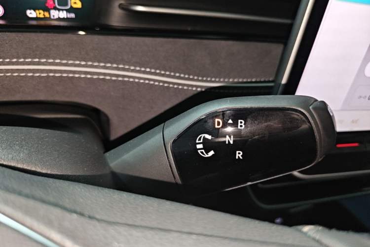 Used Volkswagen ID.7 VIZZION 2024 PRO Model Gear Lever